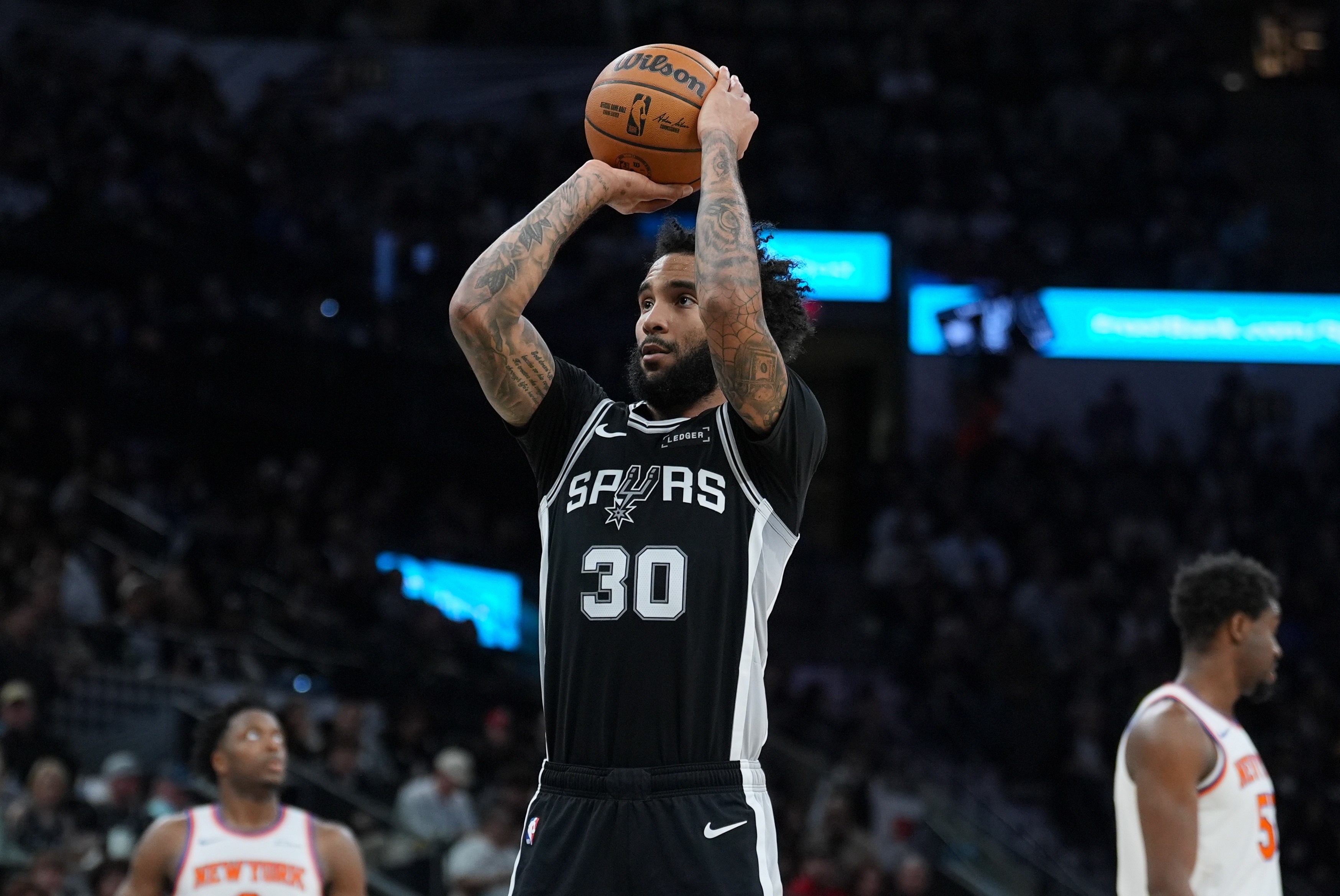 世界杯直播官网下载-你是真射手！朱利安·尚帕尼半场三分6中4砍12分2板 正负值+24！