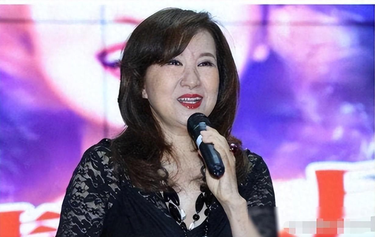 世界杯官方正版下载-事业巅峰远赴美国，被老外“玩腻”后晚年回国，如今变成了这样！