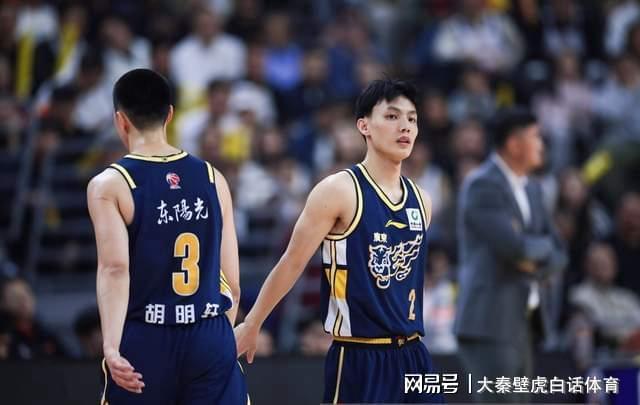 世界杯官方正版下载-胡明轩大爆发！广东4连胜登顶，北京队重返前4，最新排名一夜变天